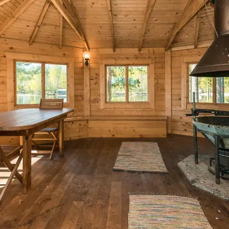 Pyoeriaeinen By Interhome Pihlajaniemi