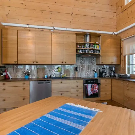 Pyoeriaeinen By Interhome Holiday home *