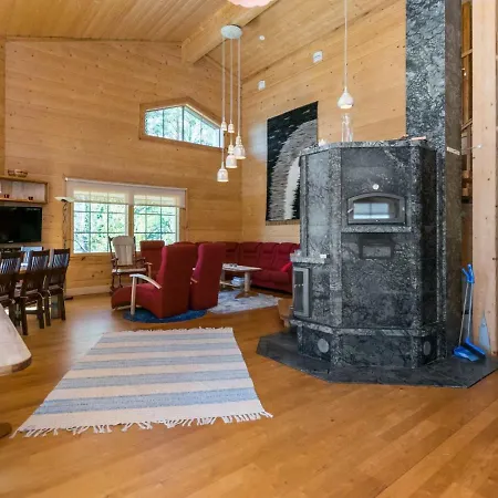 Holiday home Pyoeriaeinen By Interhome Pihlajaniemi